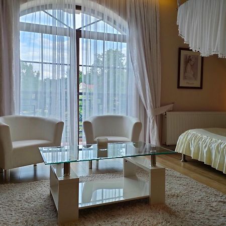 Hotel Viwaldi Baruchowo Bagian luar foto