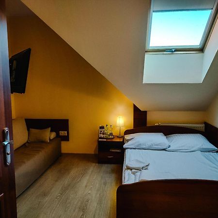 Hotel Viwaldi Baruchowo Bagian luar foto