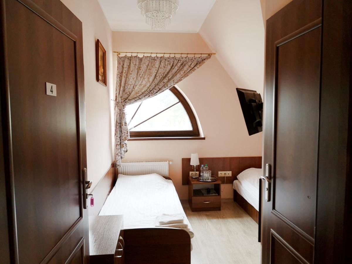 Hotel Viwaldi Baruchowo Bagian luar foto