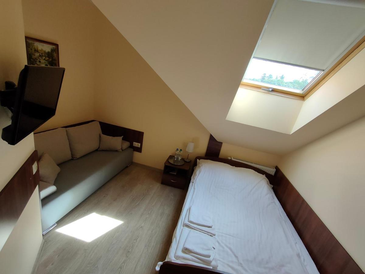 Hotel Viwaldi Baruchowo Bagian luar foto