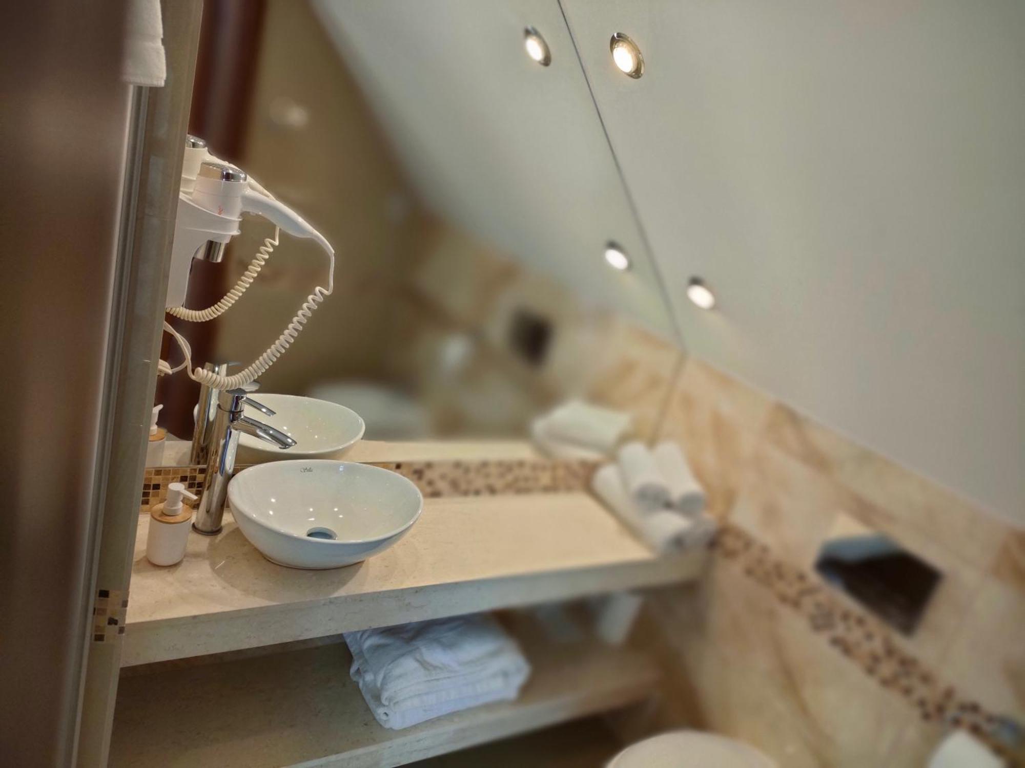 Hotel Viwaldi Baruchowo Bagian luar foto