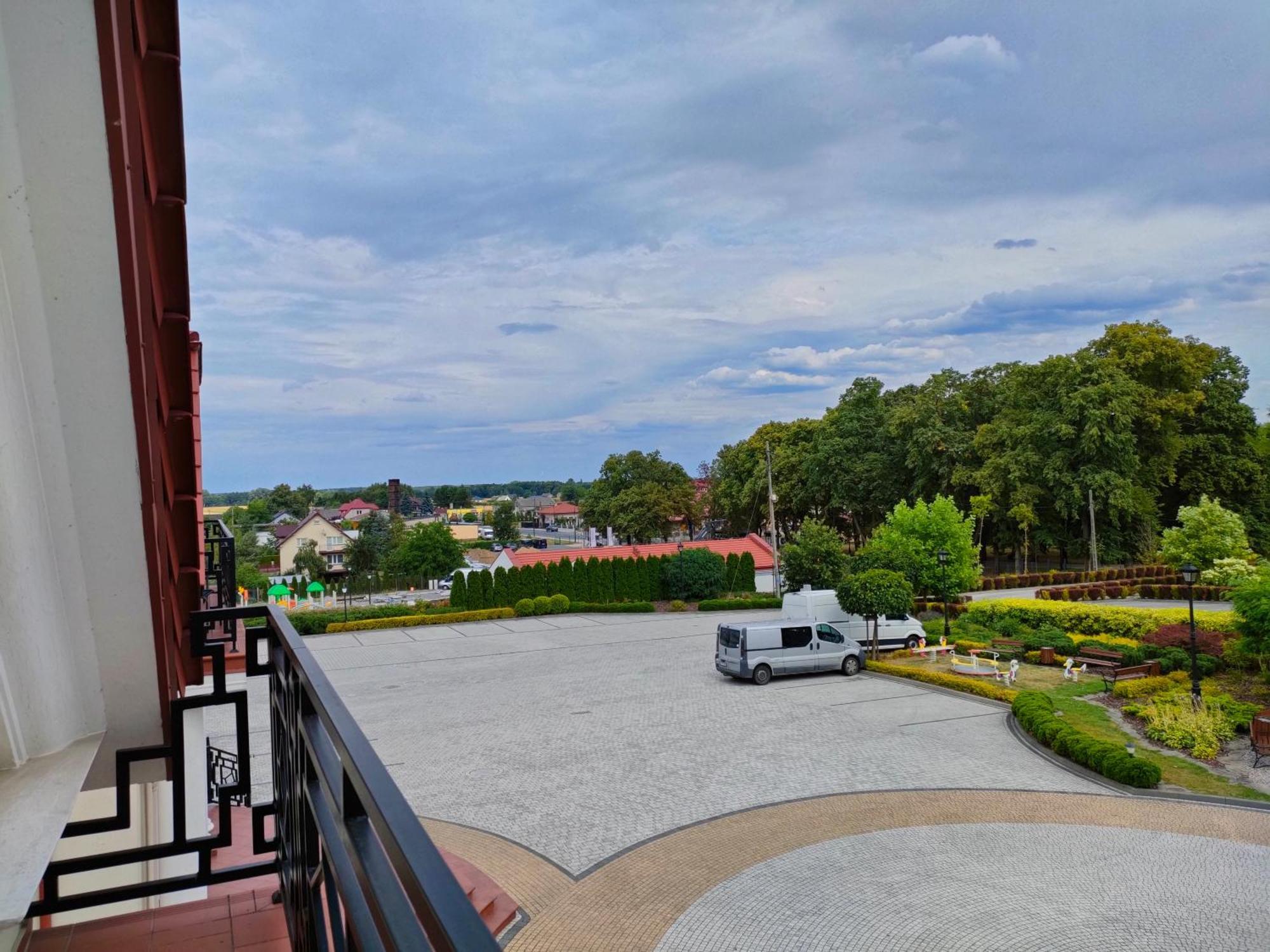 Hotel Viwaldi Baruchowo Bagian luar foto