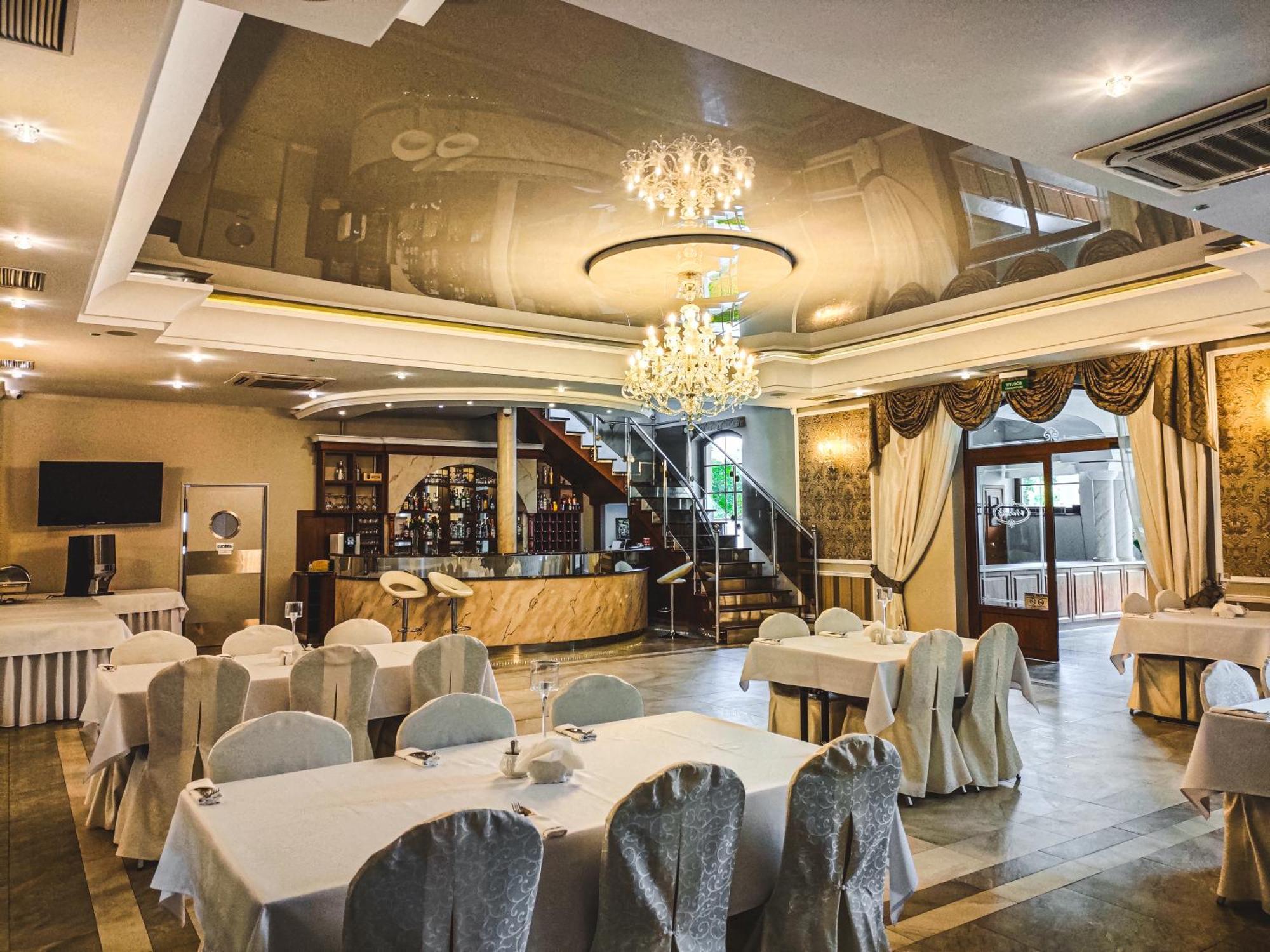 Hotel Viwaldi Baruchowo Bagian luar foto